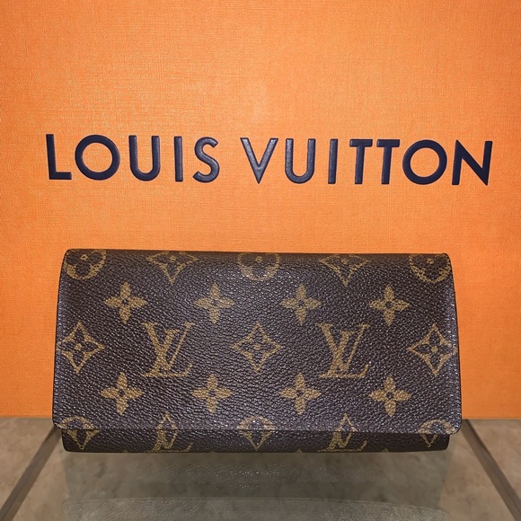 Louis Vuitton Handbags - Louis Vuitton monogram long wallet
